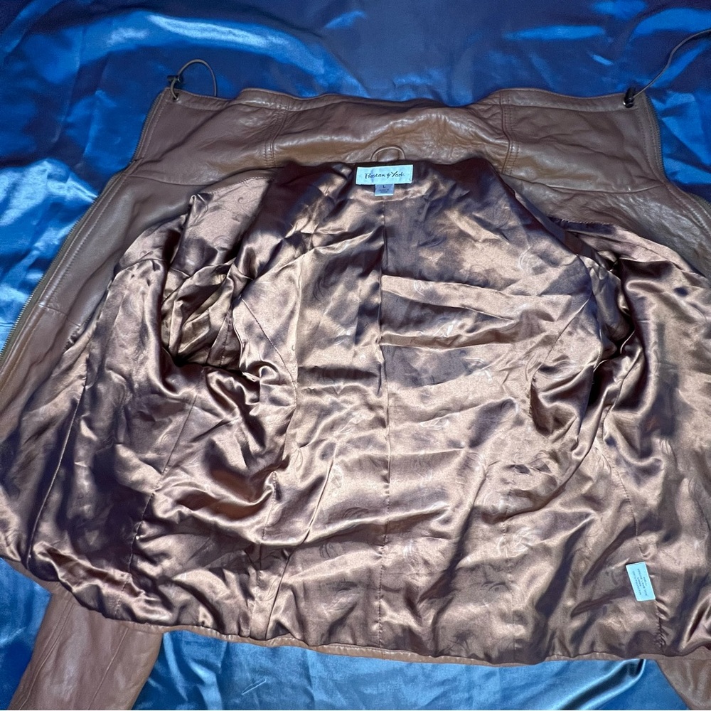 Jacket - Picture 2 of 4